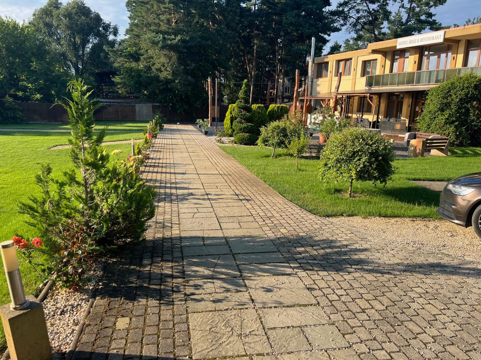Hotel Irisz Nyíregyháza Exteriér fotografie