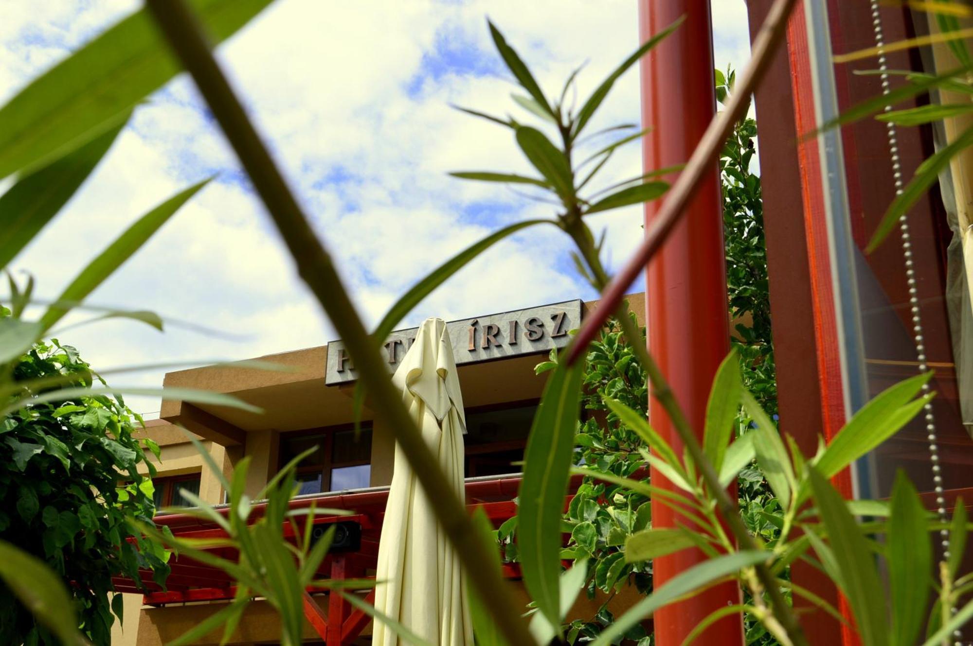 Hotel Irisz Nyíregyháza Exteriér fotografie