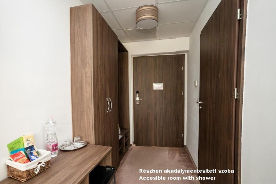 Hotel Irisz Nyíregyháza Exteriér fotografie