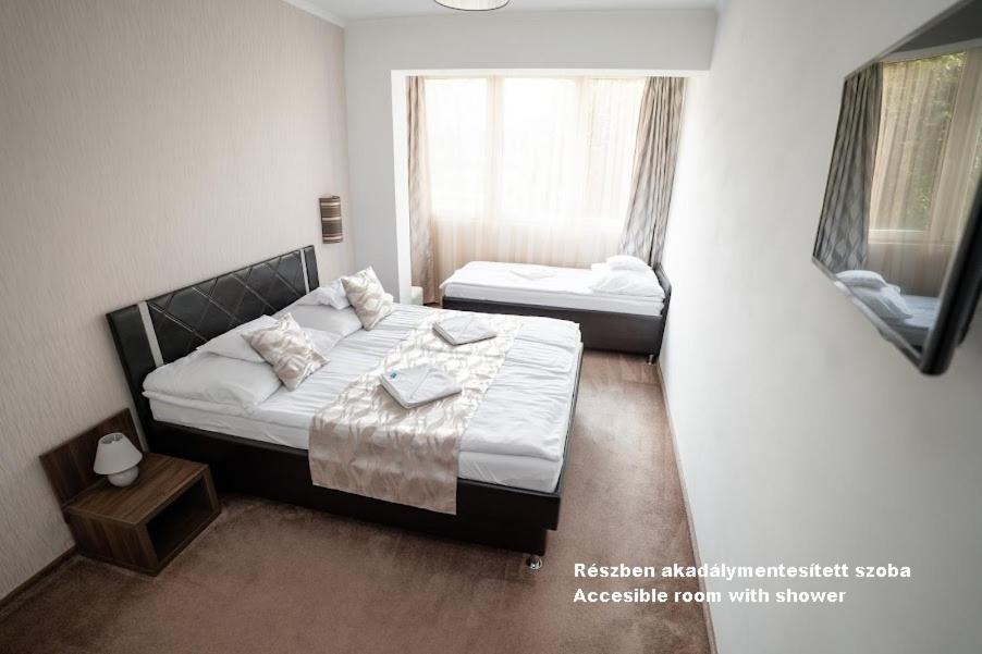 Hotel Irisz Nyíregyháza Exteriér fotografie