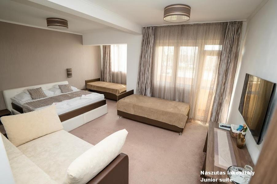 Hotel Irisz Nyíregyháza Exteriér fotografie