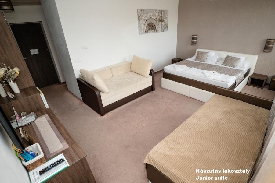 Hotel Irisz Nyíregyháza Exteriér fotografie